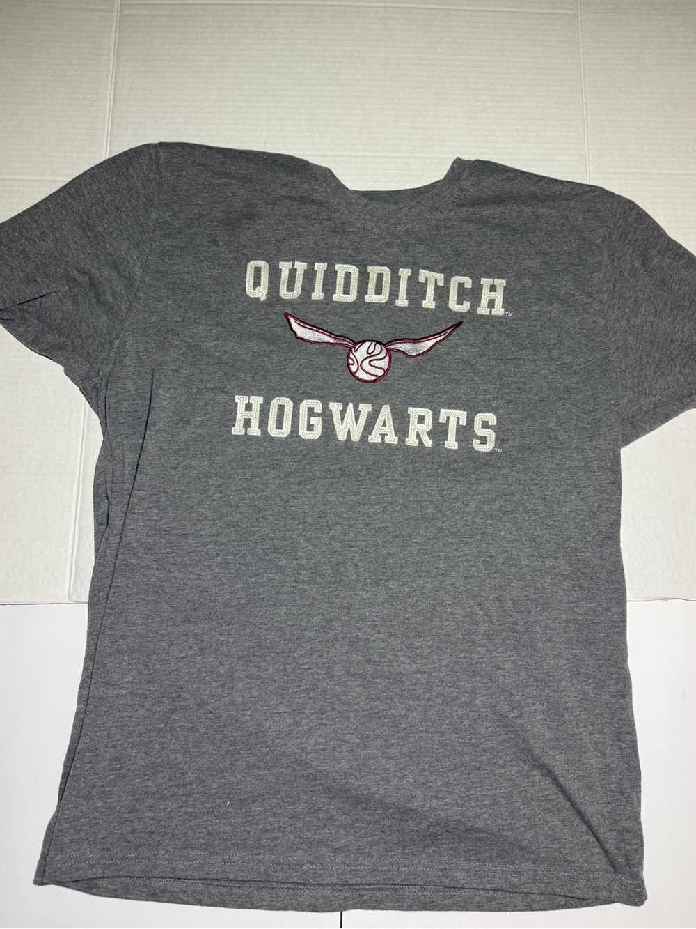 Harry Potter Quidditch Hogwarts Tee XL Universal Studios Wizarding World
